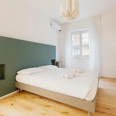 Brand New With Balcony Apartmán Milán