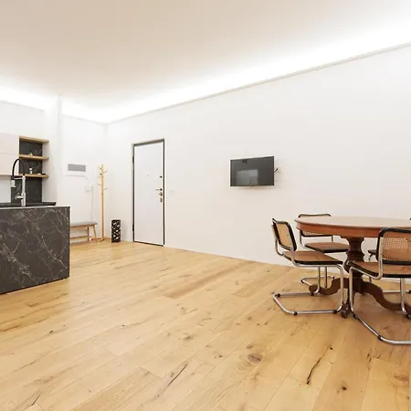 Apartmán Brand New With Balcony